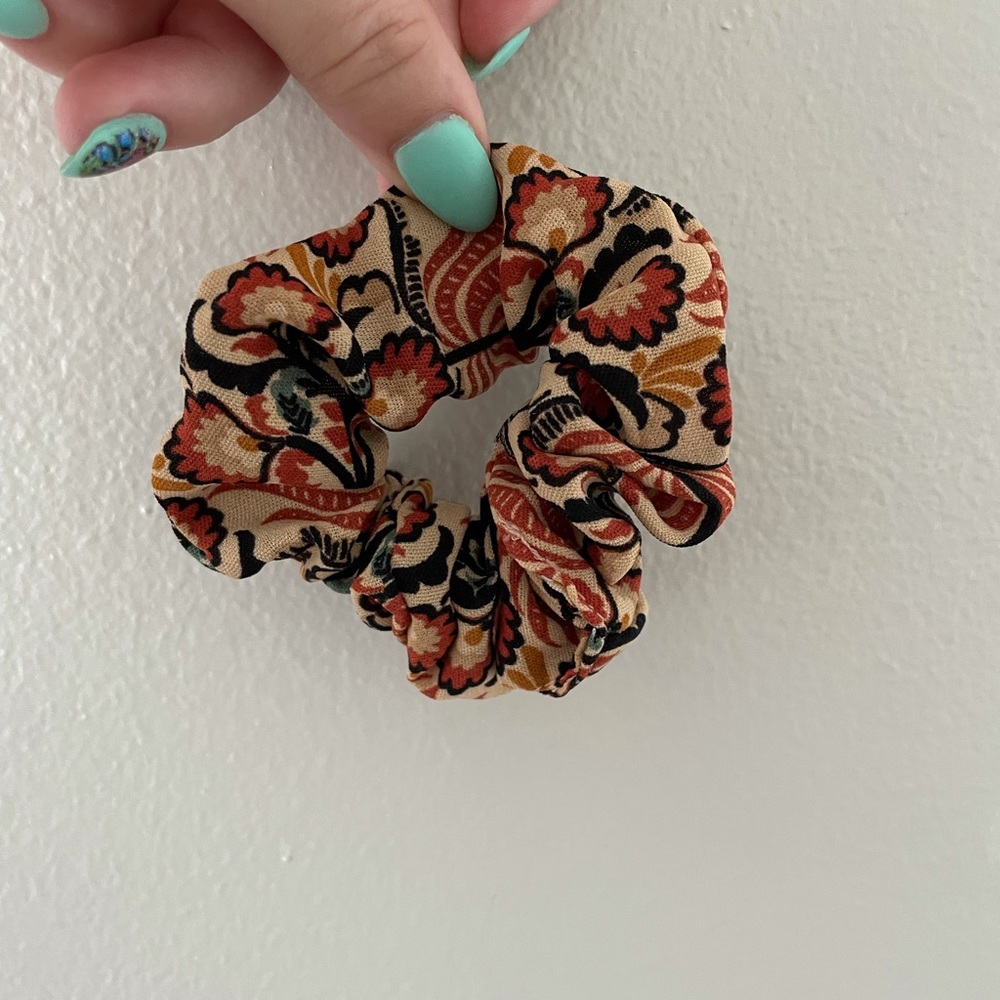 Scrunchie Bundle - Picture 3 of 5